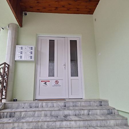 Apartmanovy Dom Stummerova Topoľcany Bagian luar foto