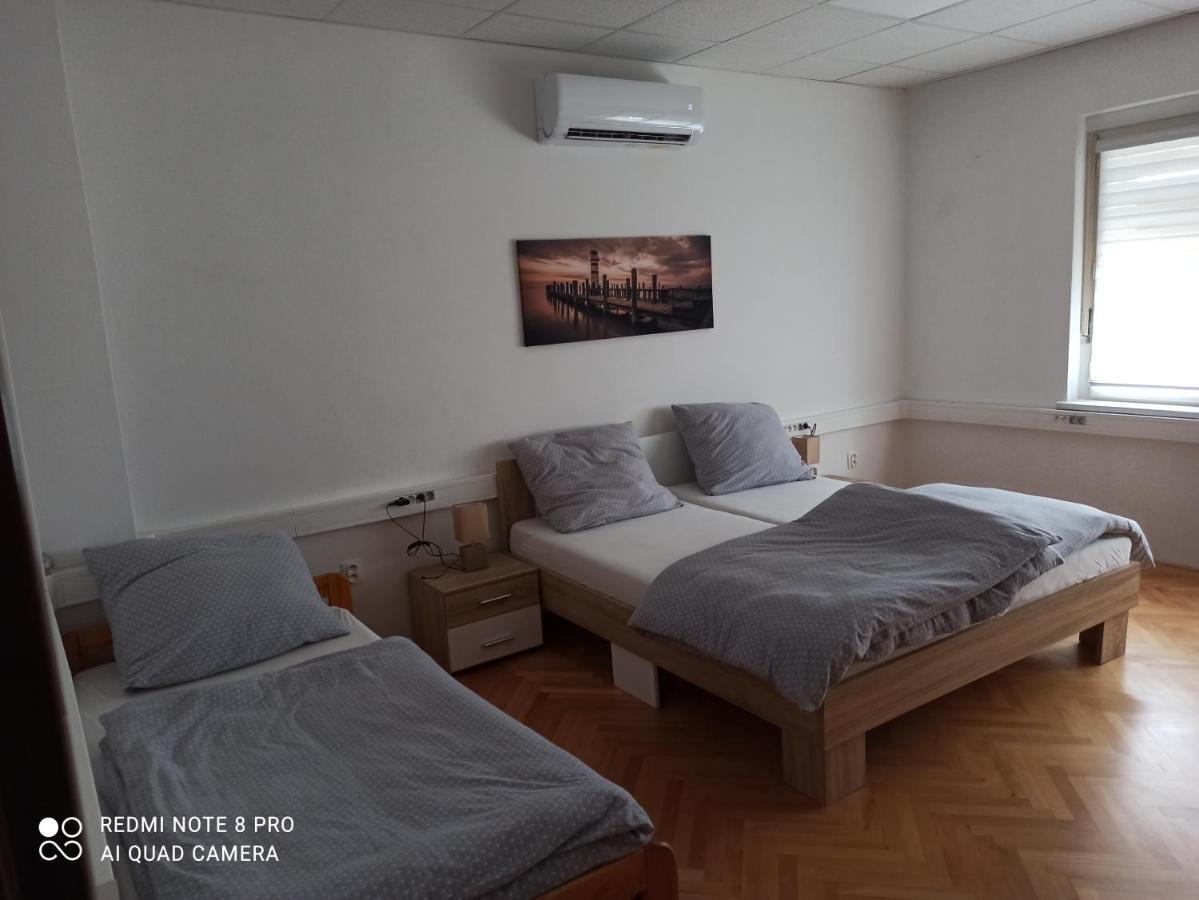 Apartmanovy Dom Stummerova Topoľcany Bagian luar foto